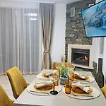 Very Cozy And Comfort House In Location Дом отдыха *