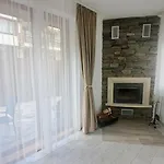 Very Cozy And Comfort House In Location Дом отдыха