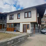 Very Cozy And Comfort House In Location *