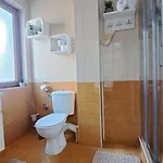 Very Cozy And Comfort House In Location