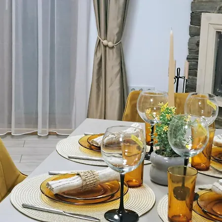 בית נופש Very Cozy And Comfort House In Location בנסקו