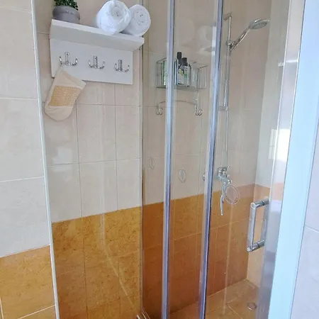 Very Cozy And Comfort House In Location *