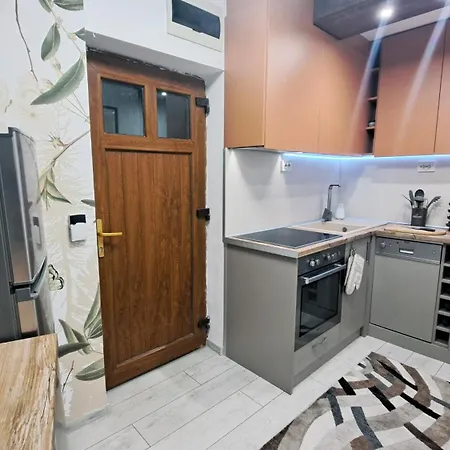 Very Cozy And Comfort House In Location